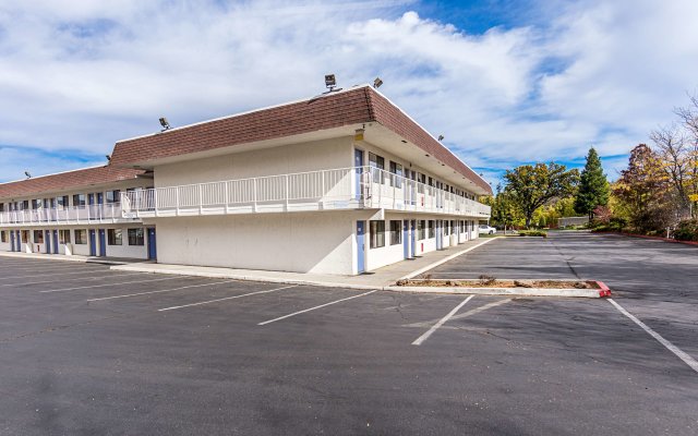 Motel 6 Yreka, CA