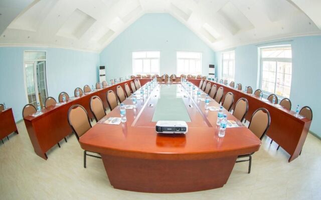 Masailand Safari & Lodge