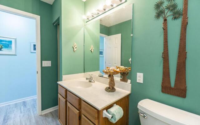 See Otter by Oak Island Accommodations