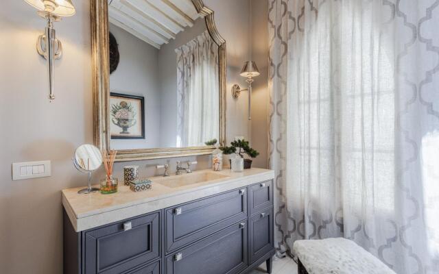 La Casina in Lucca With 2 Bedrooms and 3 Bathrooms