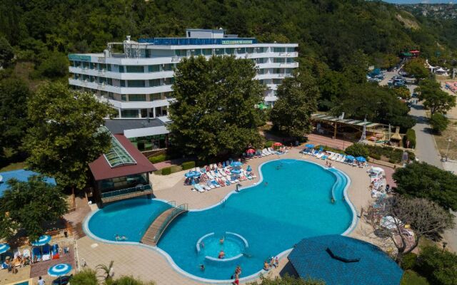 Arabella Beach Hotel