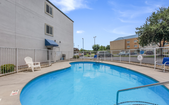 Americas Best Value Inn - Knoxville East