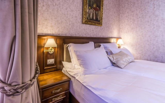 Noblesse Boutique Hotel