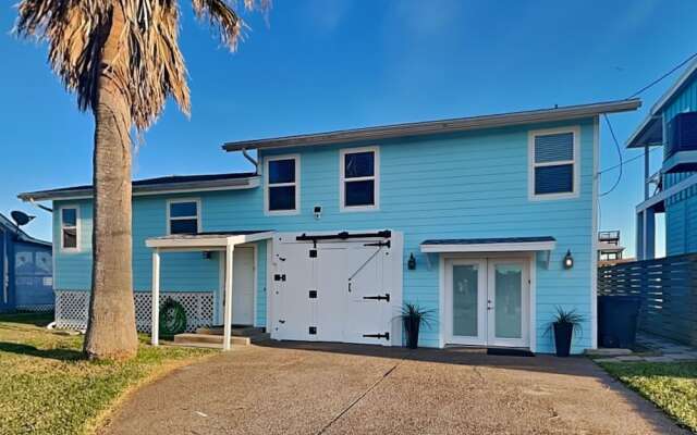 Hideaway at Redhead Road