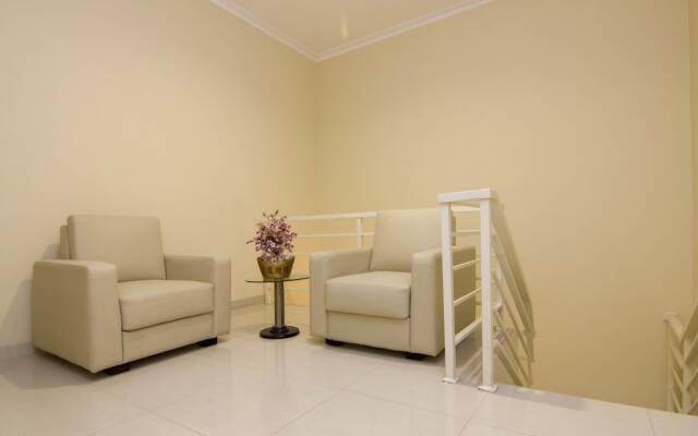 RedDoorz near Universitas Diponegoro