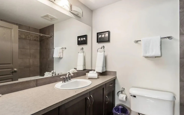 Corner Unit With Lakeview at Playa #402