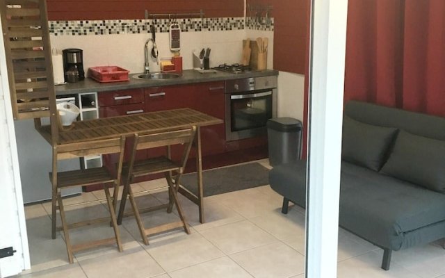 Bungalow With one Bedroom in Petit Bourg, With Pool Access, Enclosed G
