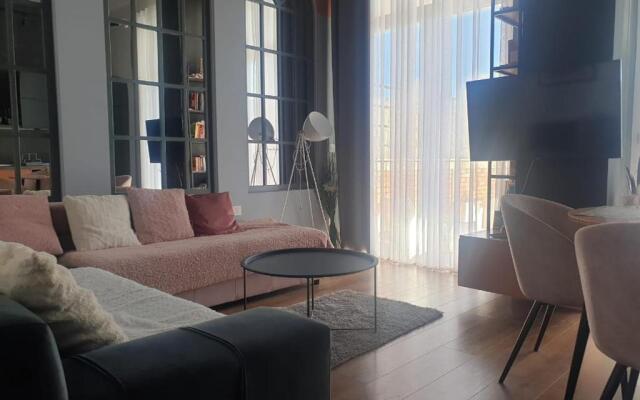Stylish two bedroom house with private pool