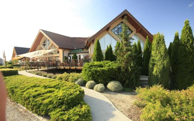 Orchidea Hotel Lipót