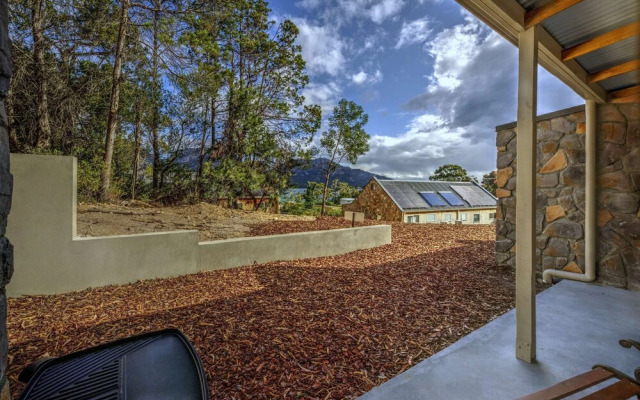 Freycinet Stone Studio 8