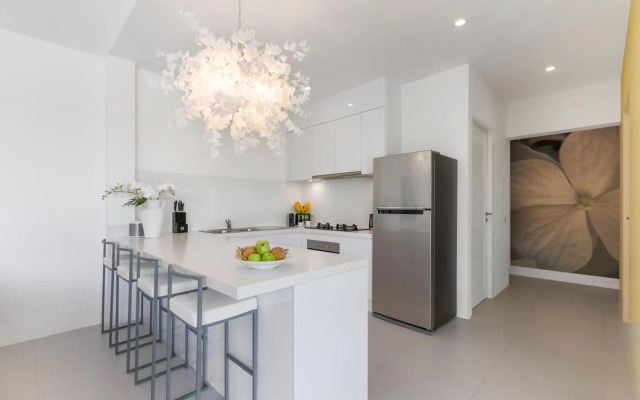 Villa White Orchid