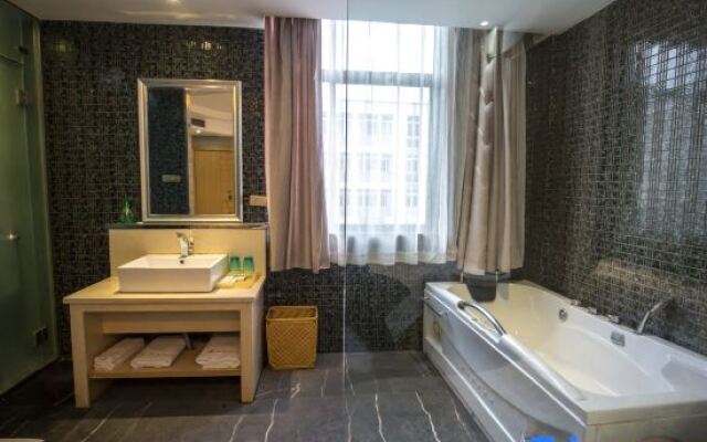 Yue Hai Jing Cheng Bo Yue Hotel