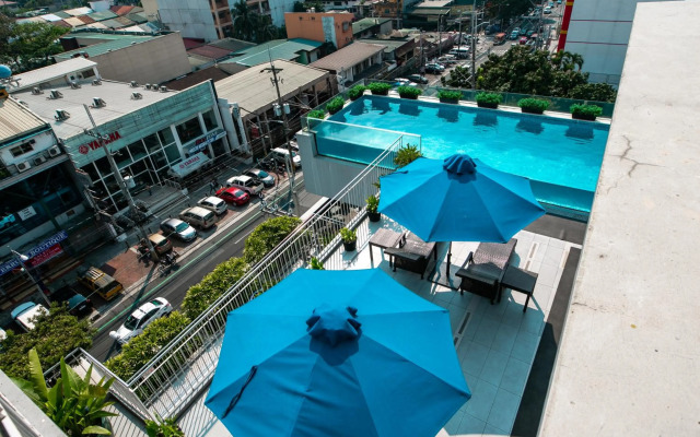 Luxent Hotel