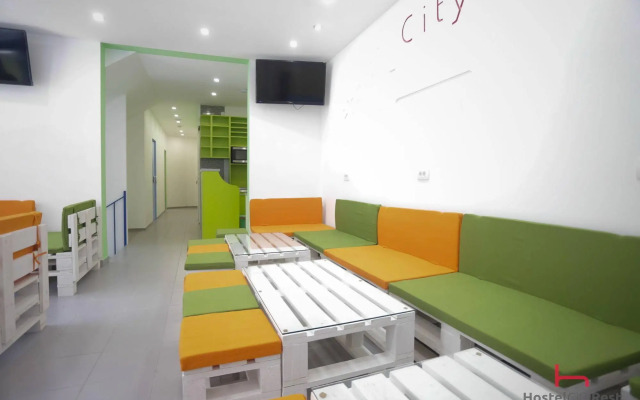 Hostel City Rest