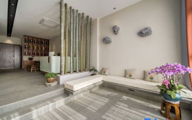 Zeyishan Homestay (Jiuhuashan Scenic Area Transfer Center)