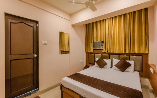 OYO 7727 Hotel Sarovar Grand