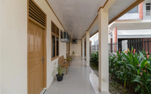 RedDoorz near RS Awal Bros Sudirman Pekanbaru
