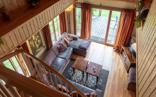 Wooden Holiday Home with Microwave near Brunssummerheide