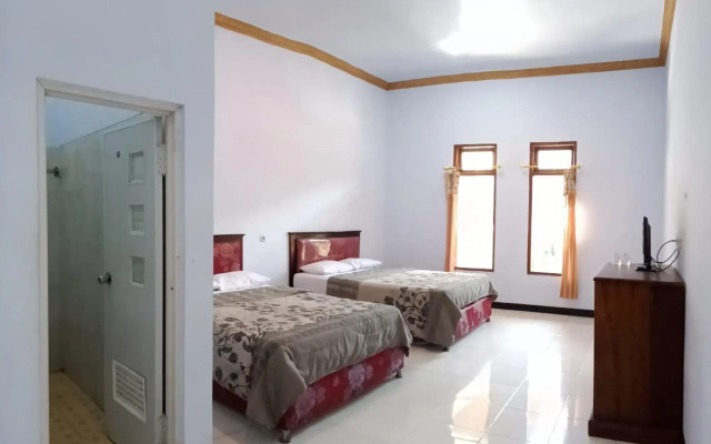 Nadia Hotel