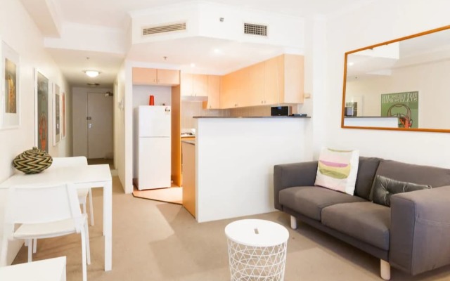 Amazing Studio with Pool in Central Sydney