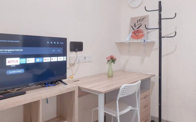 Good Place And Cozy Studio Apartment B Residence