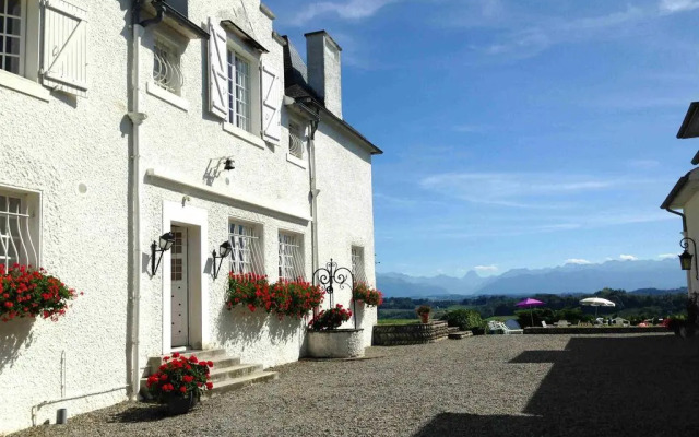 Clos Mirabel Manor B&B