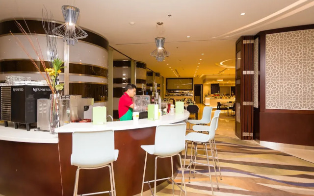 Hotel Holiday Inn Radhwa