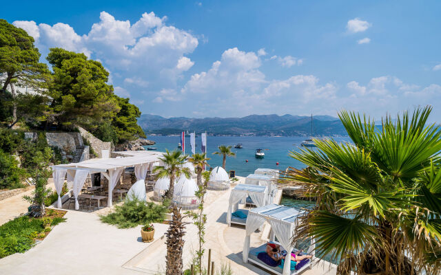 Kalamota Beach House
