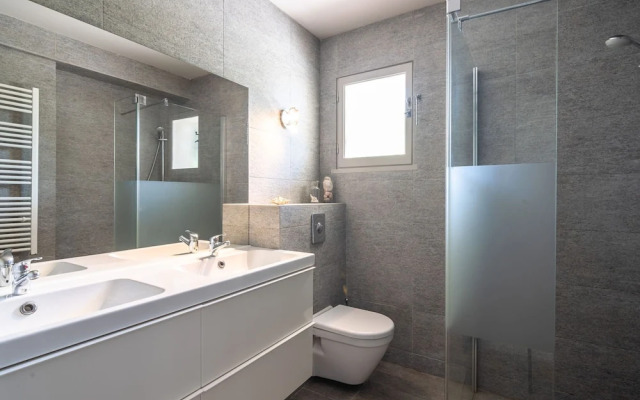 Luxury Villa in La Croix-valmer With Private Pool