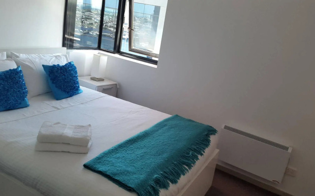 Dockland View Apartment