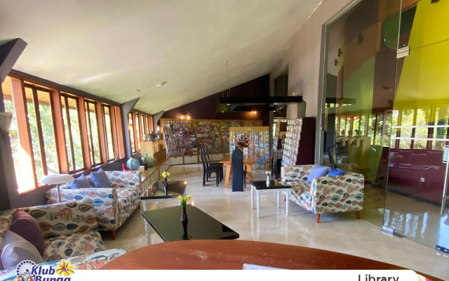 Klub Bunga Butik Resort