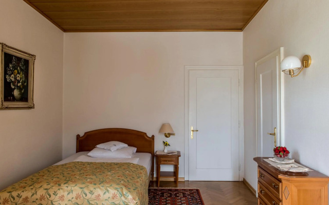 Hotel Elephant