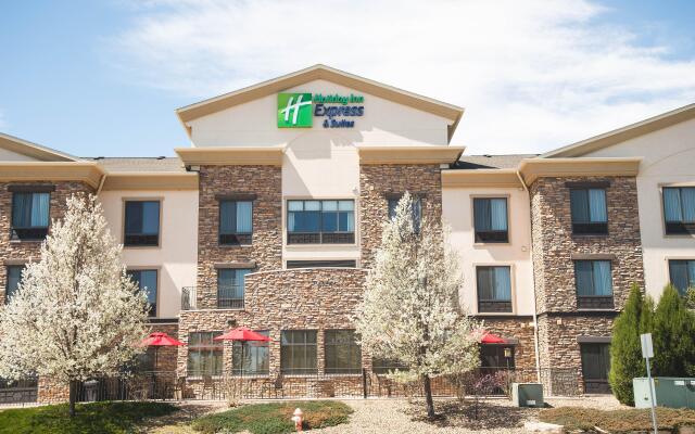 Holiday Inn Express & Suites Loveland, an IHG Hotel