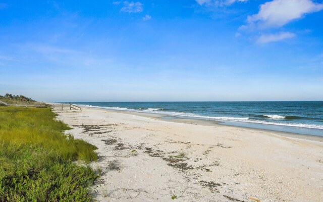 Spinnakers Reach by Vtrips