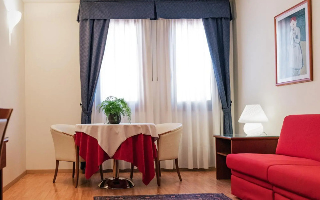 Hotel Crystal