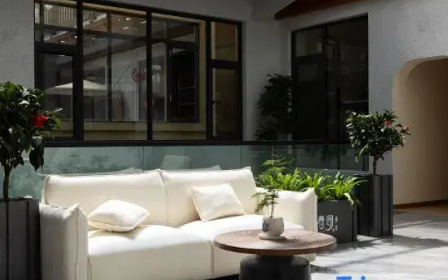 Wangchun Pavilion · Crescent | Enriching Support · Lifestyle Aesthetics Vacation Retreat