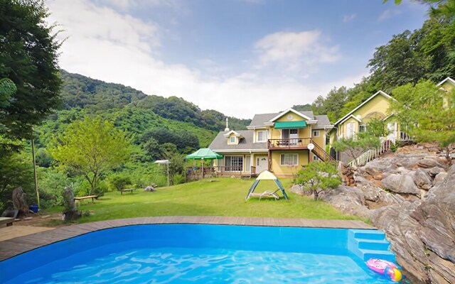 Gapyeong Starlight Hill Pension
