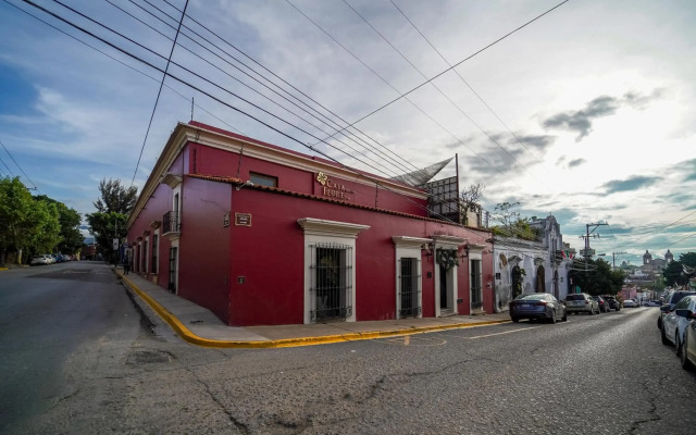 Casa de las Flores Hotel