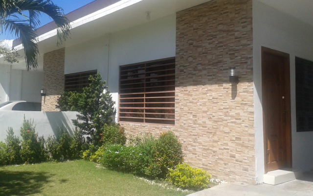 Casa Amiga Uno Holiday Home