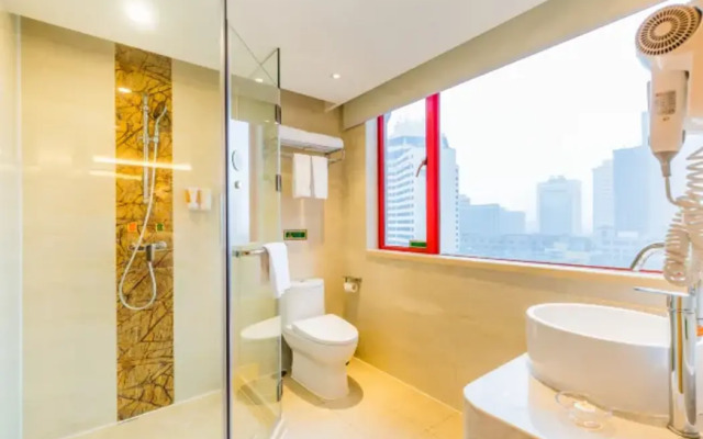 Vienna Hotel Zhongshan West District