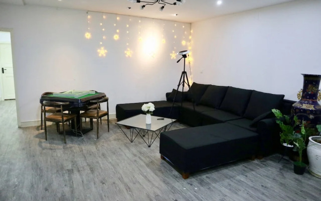 Qing Apartment Family Theatre