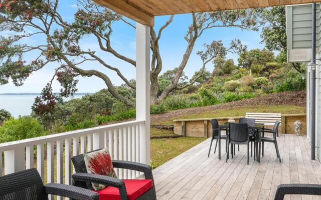 MaiMoana - Hatfields Beach Cliff-Top Retreat