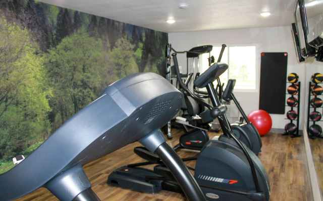 Clarion Pointe Bettendorf - Quad Cities