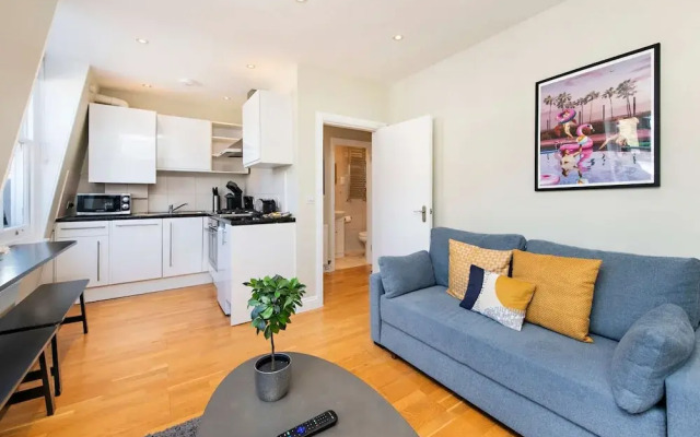 So Glamourous Pad - Fitzrovia - by Frankie Says