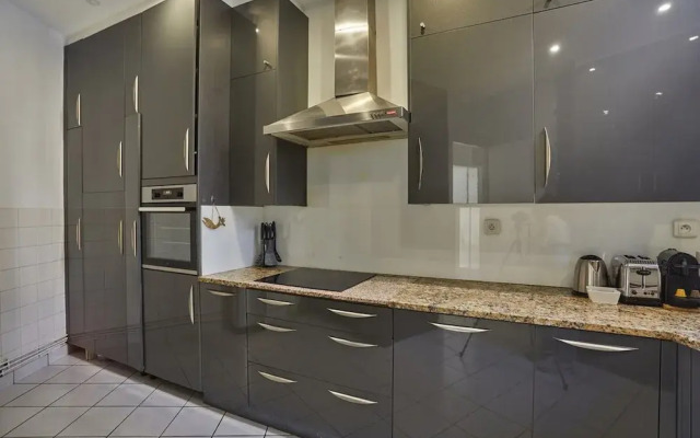 Superb Apartment Center of Paris/montmartre