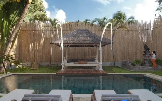 3BR Villa Rabu - Minggu Villas Seminyak