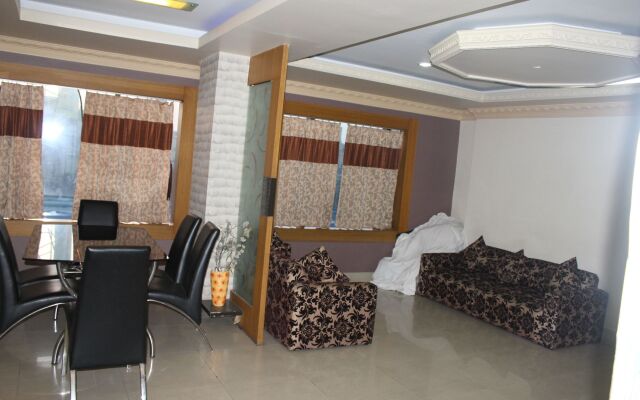 Transit Inn Guest House