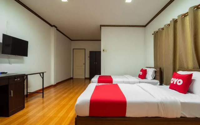 OYO 836 PK Residence