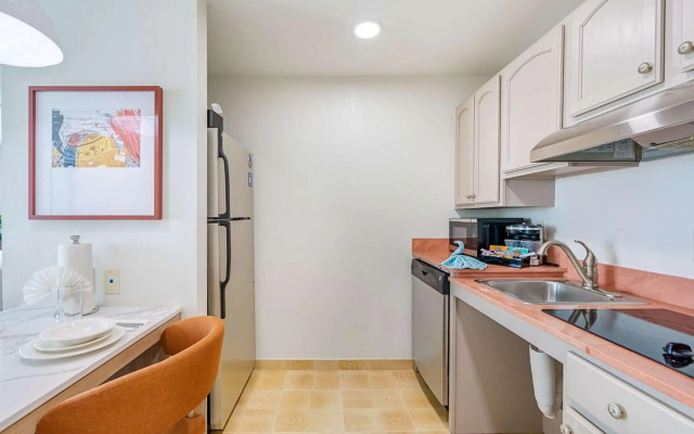 Homewood Suites by Hilton East Rutherford - Meadowlands