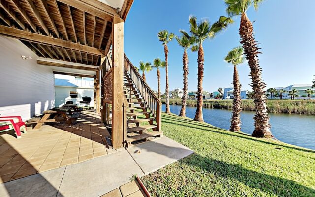 Beachy Keen - Five Bedroom Home